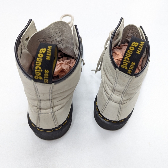 Dr Martens White Leather Ankle Boots - Picture 7 of 10